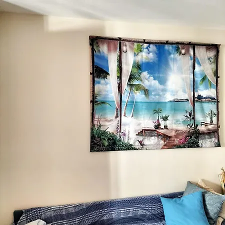 Welcoming 55 Sqm In With Garden View Портиман