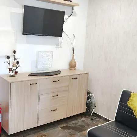 Welcoming 55 Sqm In With Garden View Апартаменты Портиман