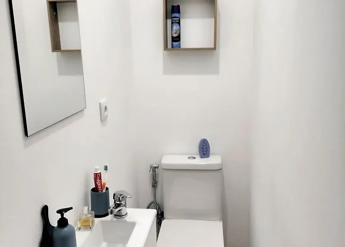 Welcoming 55 Sqm In With Garden View Appartamento