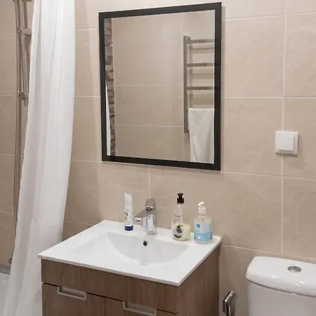 Welcoming 55 Sqm In With Garden View * Portimão