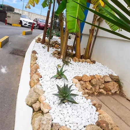 Welcoming 55 Sqm In With Garden View بورتيماو