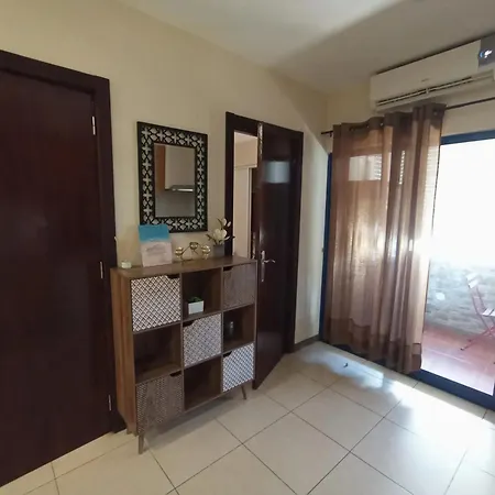 Welcoming 55 Sqm In With Garden View Apartamento