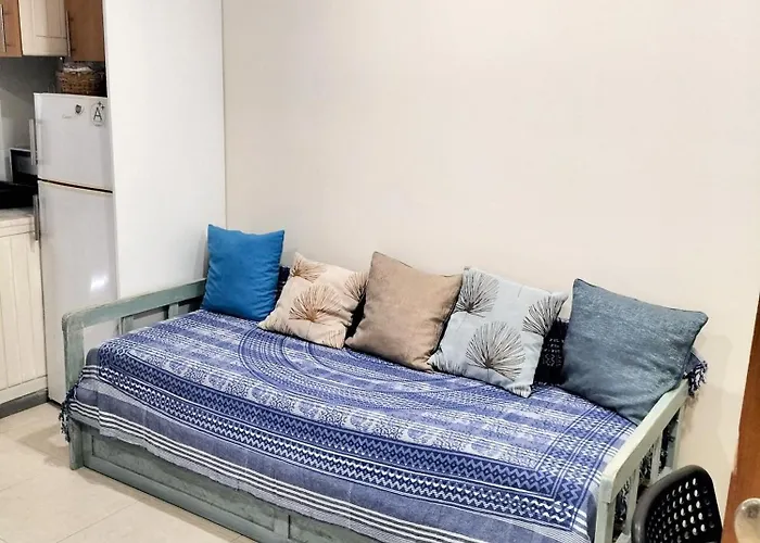 Appartement Welcoming 55 Sqm In With Garden View