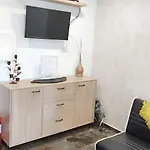 Welcoming 55 Sqm In With Garden View 公寓 波尔蒂芒